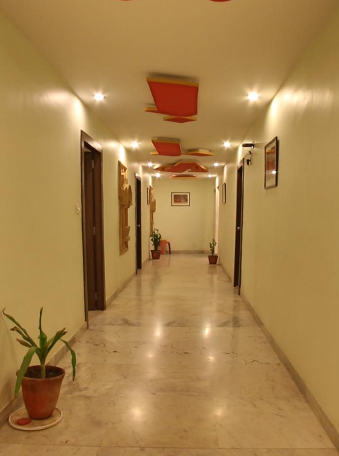 Hotel Vrinda Palace Джайсалмер Экстерьер фото